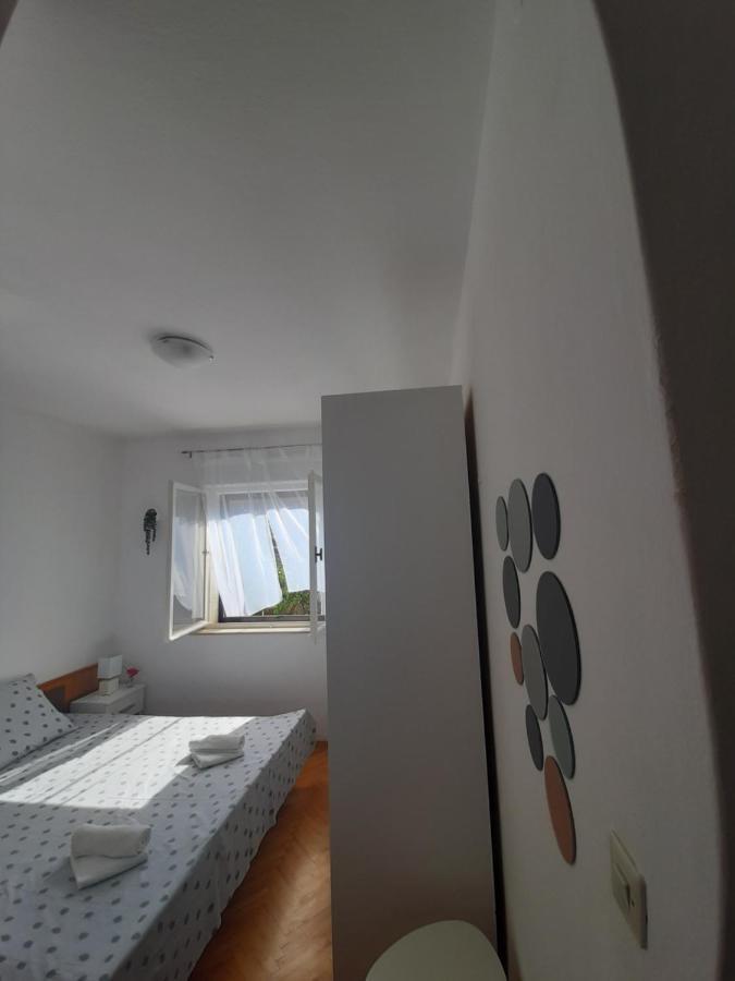 Giovanna - Spacious Lovely Apartment Supetar Eksteriør billede