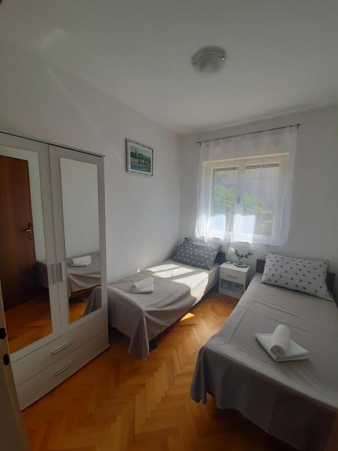 Giovanna - Spacious Lovely Apartment Supetar Eksteriør billede