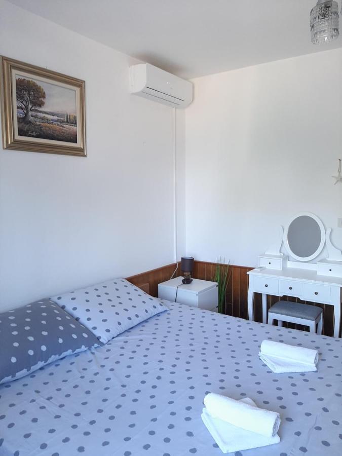 Giovanna - Spacious Lovely Apartment Supetar Eksteriør billede