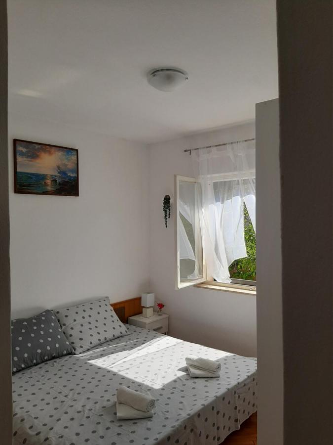 Giovanna - Spacious Lovely Apartment Supetar Eksteriør billede
