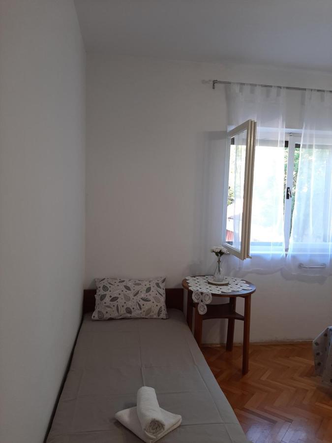Giovanna - Spacious Lovely Apartment Supetar Eksteriør billede