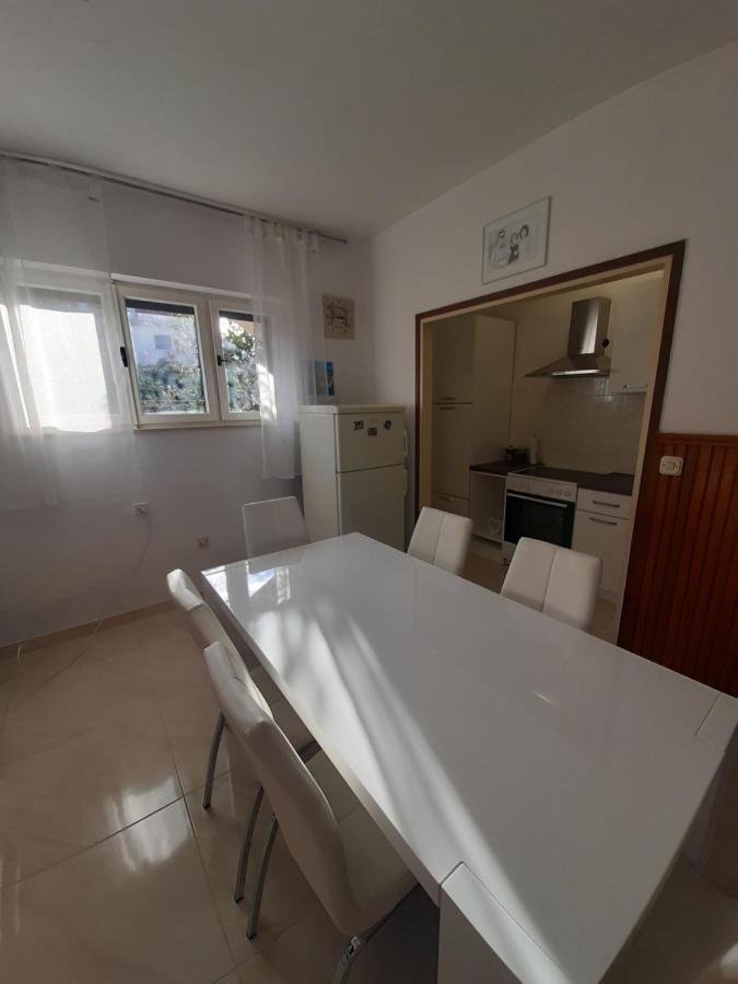 Giovanna - Spacious Lovely Apartment Supetar Eksteriør billede