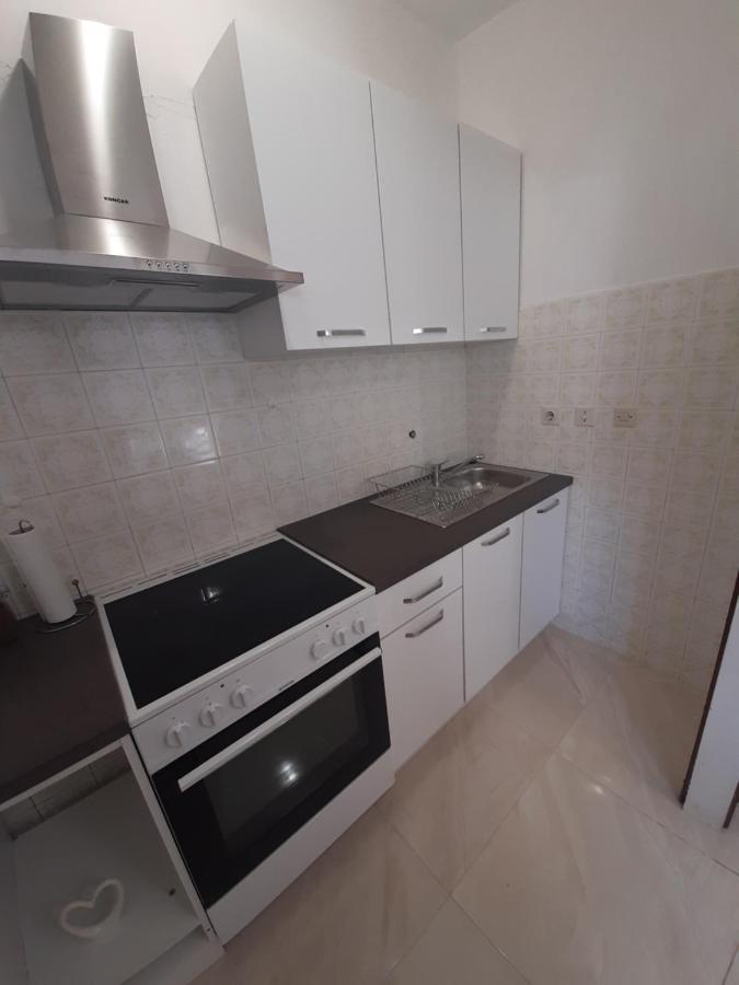 Giovanna - Spacious Lovely Apartment Supetar Eksteriør billede