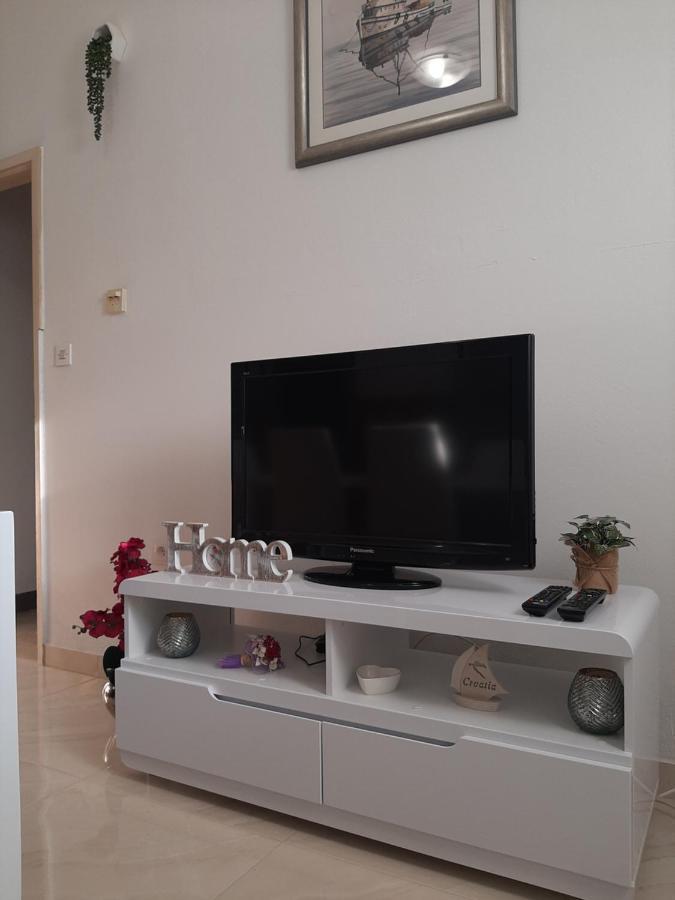 Giovanna - Spacious Lovely Apartment Supetar Eksteriør billede